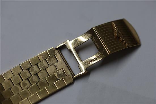 A gentlemans early 1960s 9ct gold Longines manual wind wrist watch, on a 9ct gold Longines bracelet, in Longines box.